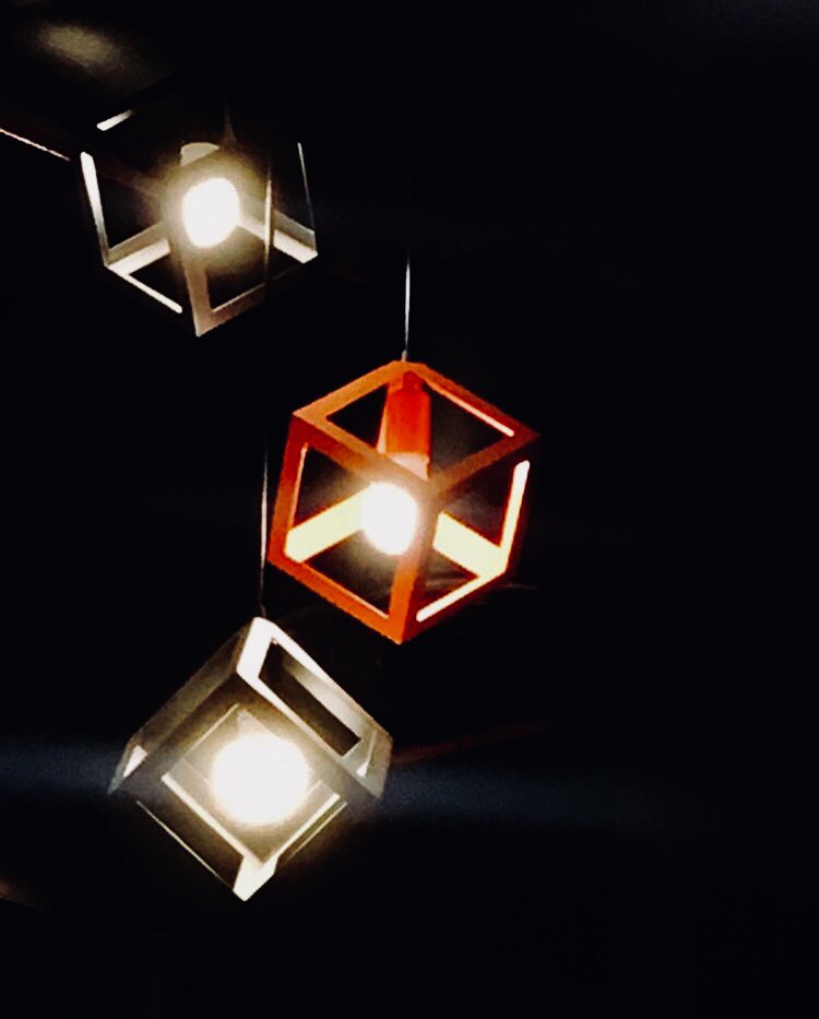 DerarsDesigns's tweet photo. Today we have two types of lighting: 1: islamic lighting 2: modern lighting . Which one you’ll choose and which one is near to your heart? Let’s see your opinions! “Photography by: Derar’s Designs” #architecture #architecturephotography #interiordesign #lighting #modern #islamic https://t.co/ukqXltH0I3