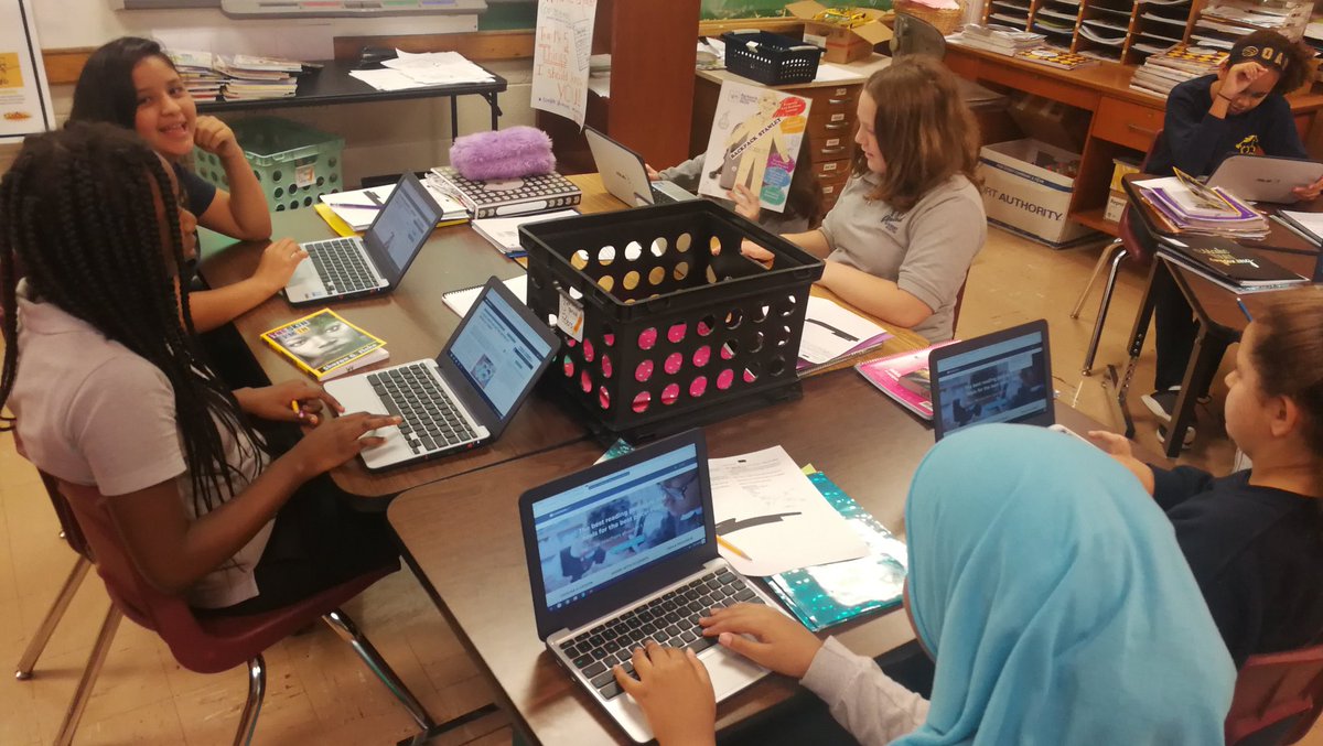 OlmstedSouth's tweet photo. #BackpackStanley observed some great stuff today @OlmstedSouth . Students are finishing up artifacts for #JCPSBackpack @JCPSKY https://t.co/K0HXBciqqr