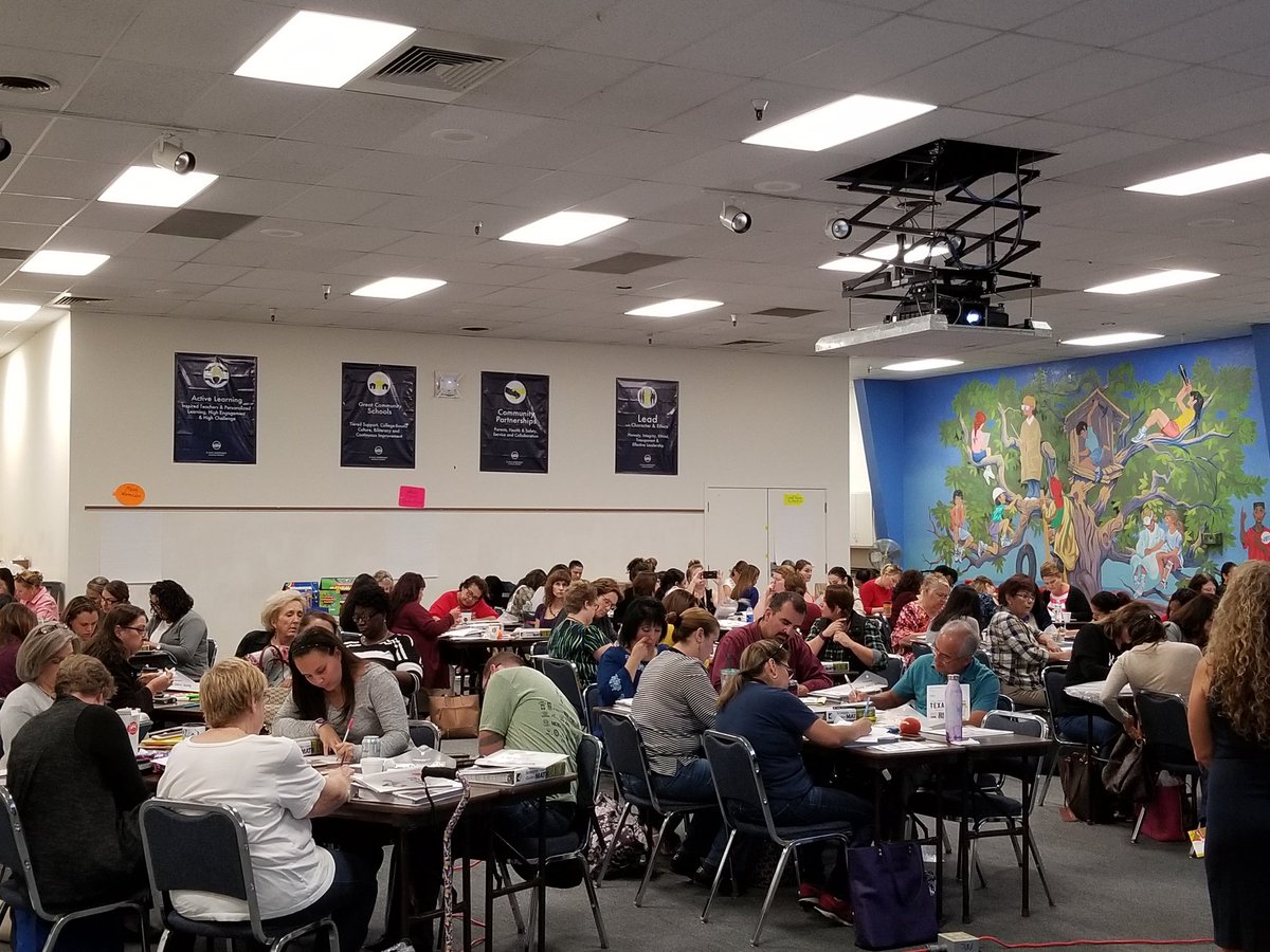 EPISDDoDEAGrant's tweet image. Guided Math training with K-2 teachers from our 6 DoDEA elementary schools! @fperezTCM @agmata @mphillipselpaso @TBrownEducator #myTCM