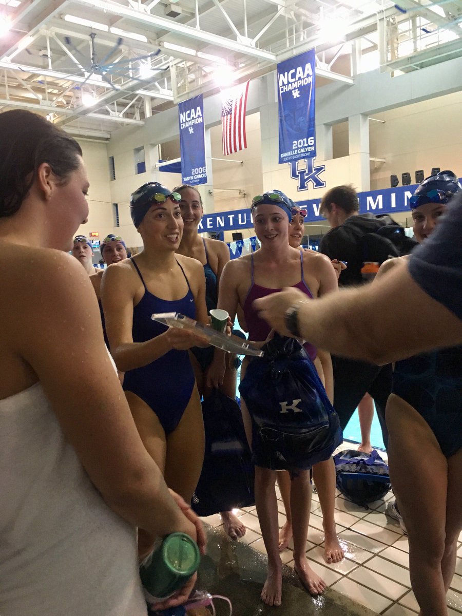UKSwimDive's tweet photo. .@UKLarsJorgensen was excited to hand this one over yesterday. 🎊

Academics comes first!

#BeELITE | #WeAreUK https://t.co/8NPZwXSyaI