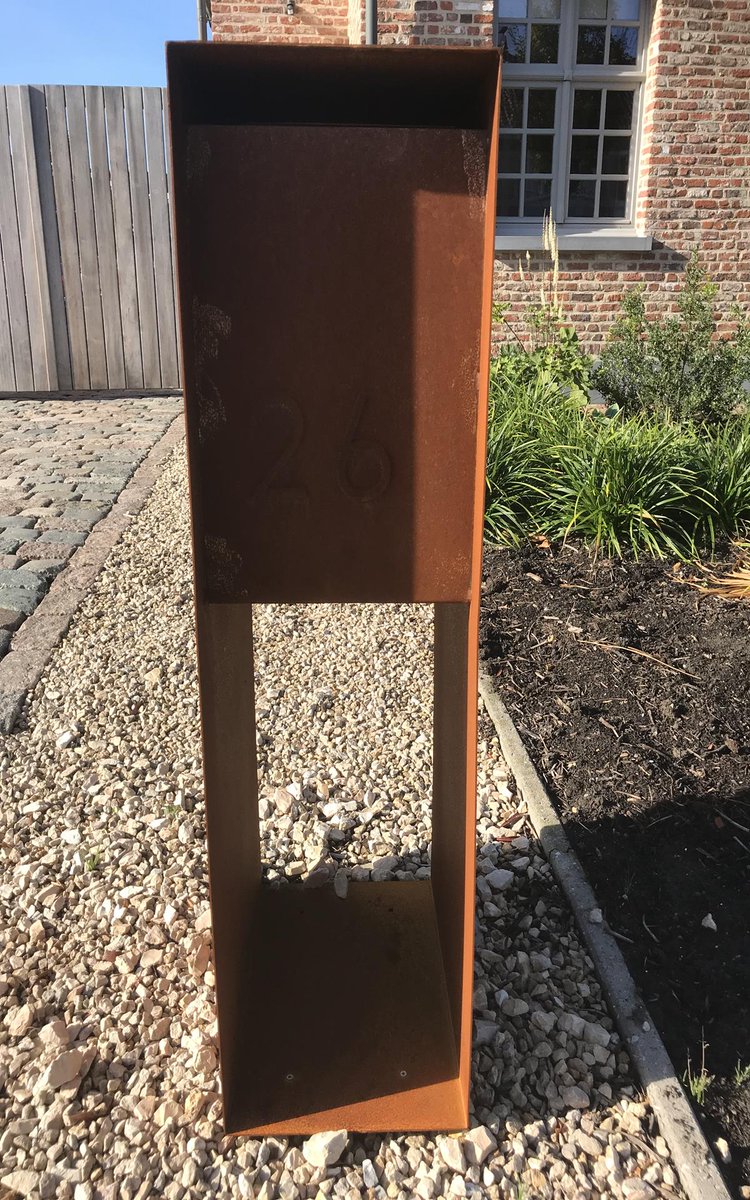 gerobatuin's tweet photo. Cortenstaal Brievenbus van Geroba. Standaard of op maat! Ontdek de mogelijkheden op https://t.co/YFFftrRMua #brievenbus #cortenstaal #corten https://t.co/3K90fPptpj