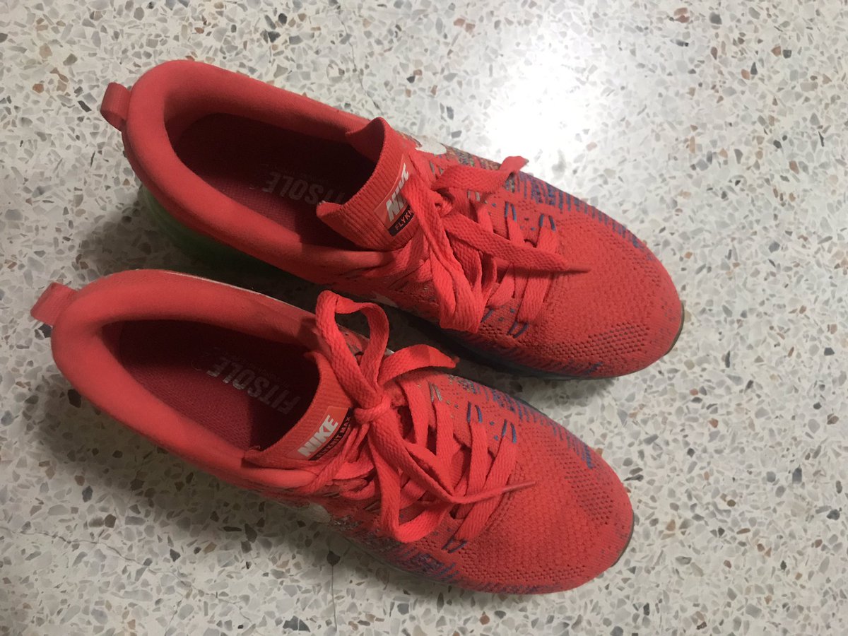oearthh's tweet photo. ส่งต่อรองเท้า  nike flyknit air max 2016  size: 8.5uk 38,39ใส่ได้นะ ไม่มีกล่อง
เราใส่เอง2-3ครั้ง ส่งต่อเพราะไม่ค่อยได้ใส่ 2200 ราคาต่อรองได้คะ
#ส่งต่อรองเท้า #รองเท้ามือสอง #รองเท้าผ้าใบ #รองเท้าnike #nike #nikeairmax https://t.co/NYosb0uzgg