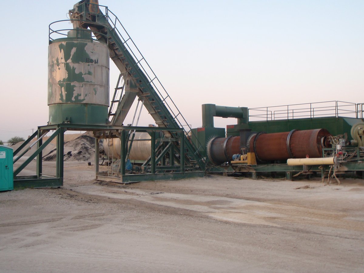 CenturyMaterial's tweet photo. 10 years ago today, Century expanded to the Hill Country with the acquisition of Ryan Materials asphalt plant located in @CEMEX_USA @Balcones4818 Before / After https://t.co/7DUwpWd33D