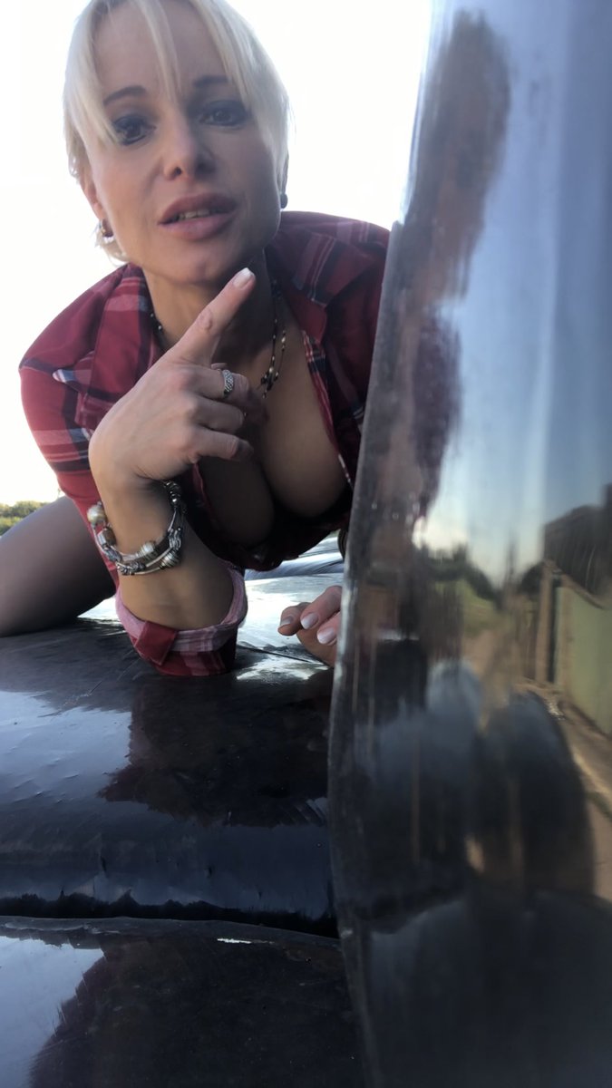 taragirl69's tweet photo. What a sunny afternoon I went naughty again https://t.co/7Q5NidJadT
