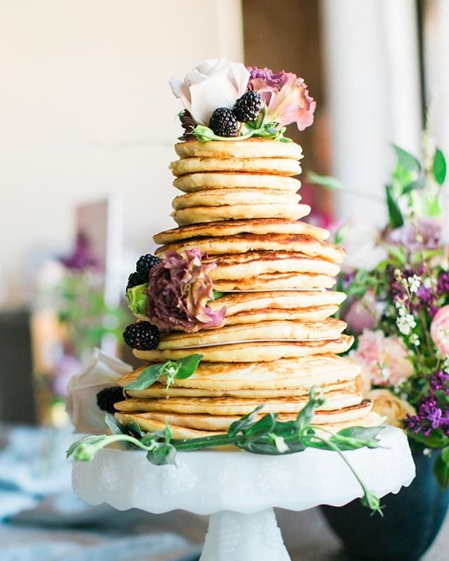 Happy #NationalPancakeDay! We flippin' love this cake alternative! 🥞 {Laura Ford Photos}