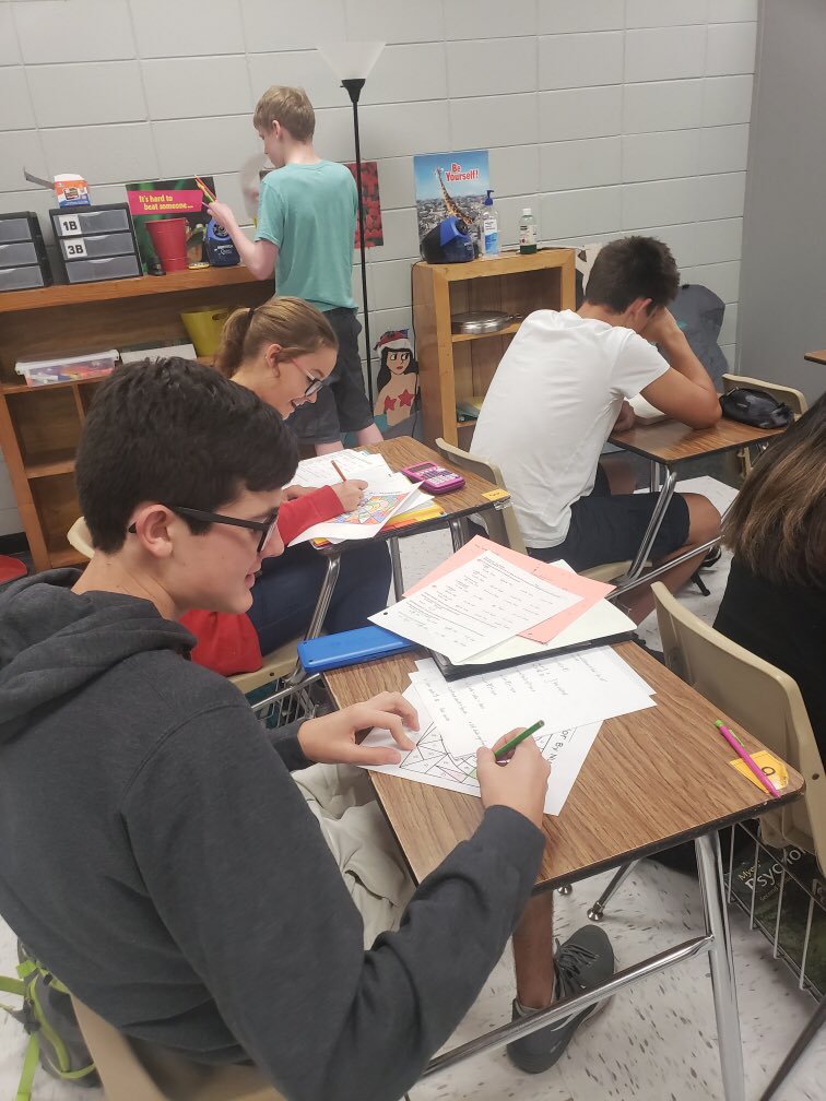 thramirez21's tweet photo. Pre-Calculus students...coloring by number is still fun!! Verifying trigonometric identities ππ¨π #precalculusrocks #LND #WeAreRH https://t.co/2rIcj46498