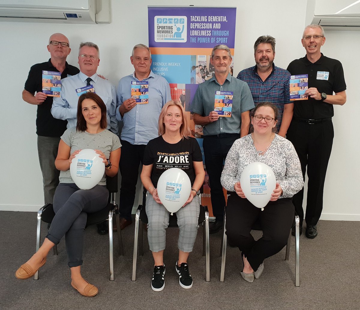 SMN_Scotland's tweet photo. Gr8 #Development session with new staff group #weeklygroups #JoinTheSquad #teamwork #LoveSport @LifeChangesTrst @agescotland @CommLinksSL https://t.co/pbnCEHSyBa