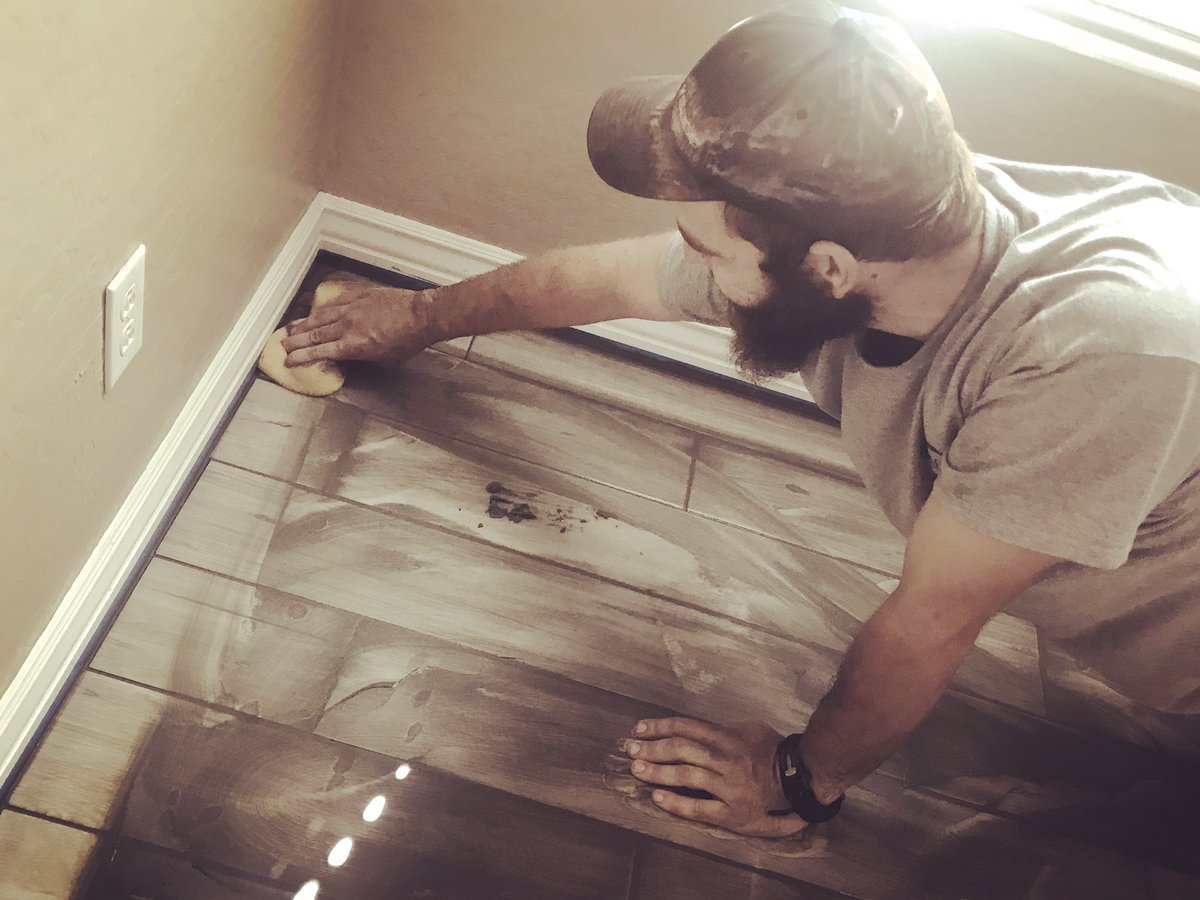 thefixitguyaz's tweet photo. We’re all about that #groutlife 

Call or text (480) 694-9021 to schedule a free estimate. 

#handyman #tile #floors #thefixitguy #santanvalley #arizona #remodel #local #grout https://t.co/uowVbcvFYQ