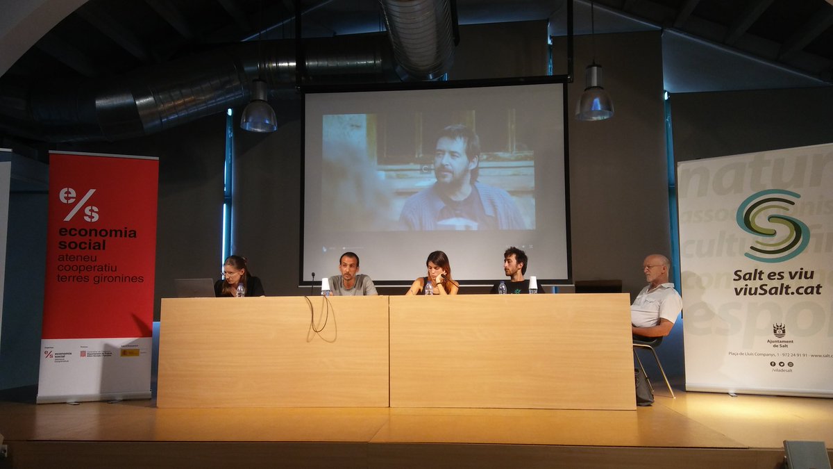 ateneucoopgi's tweet photo. Aprenent molt d'iniciatives pioneres d'habitatge arreu del territori @LaLlavorLleida #calcases i col.lectiu #mula a #jornadesalternativeshabitatge @EMOdeSalt https://t.co/f9jmF7wL20