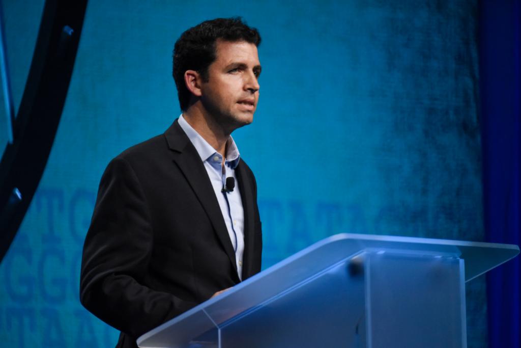 MayoClinicCIM's tweet photo. At #CIMCON18 @manoliskellis discussed how he and his team are looking beyond #genomics to uncover disease risk. See conference highlights and learn how genomics discovery is transforming individualized care now and next steps going forward.
https://t.co/enJ1blyOd9 https://t.co/iOHLWdCo1p