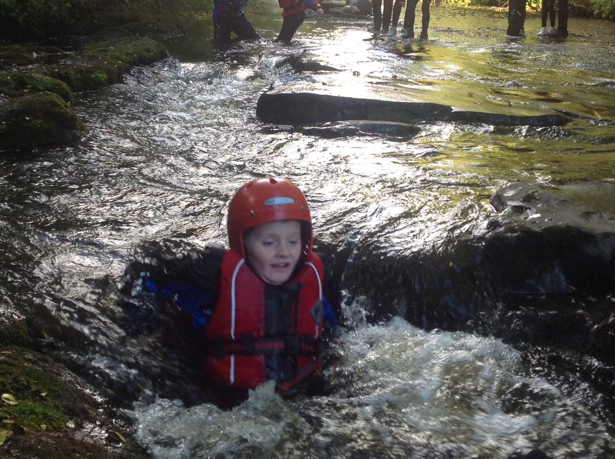 ihomcps1's tweet photo. Fab fun on our River Walk along the River Wear! #splashingtime https://t.co/dlXF5sgAjY