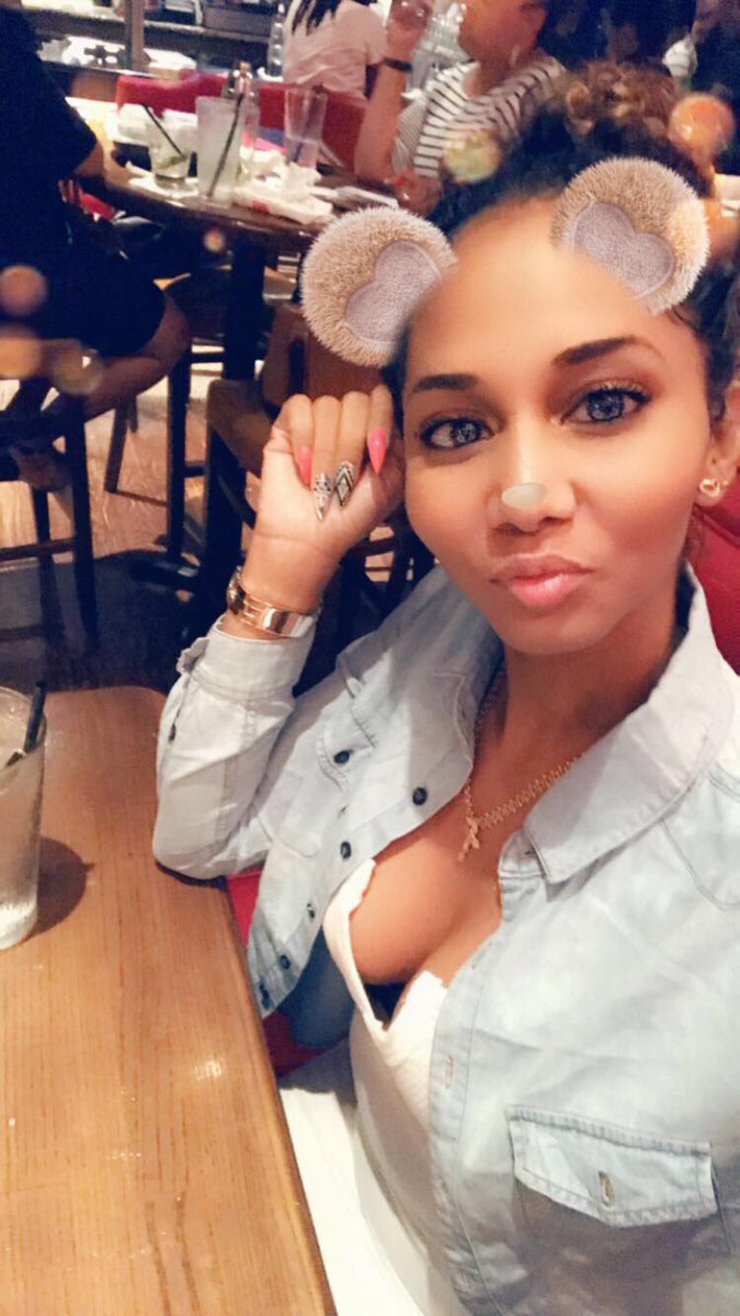 Jade_DeRealest's tweet photo. They told me I had to cross borders to cop a faithful โbaeโ.....leggo ๐
#outcha #homeawayfrmhome https://t.co/rjjgqo3oTK