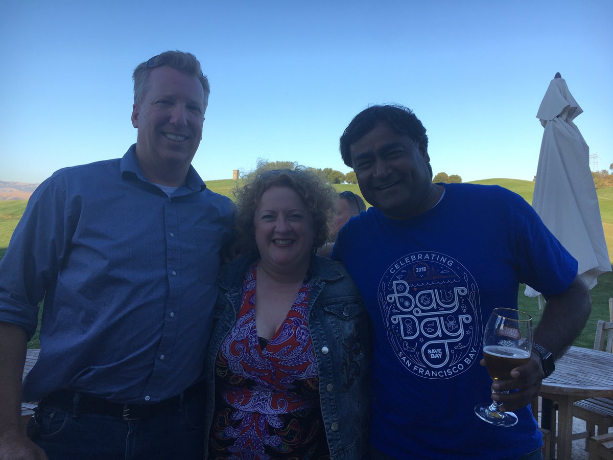 nataliecsdata's tweet photo. Nice evening at @golfatcinnabar with the IBM SVL management leads thinking of ways to make our lab great(er). #ibmsvl https://t.co/V6lCEAYLeM