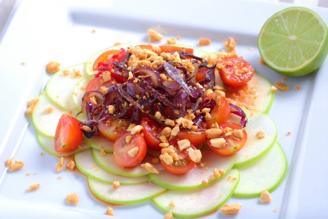 Crushed peanut and apple salad with soy sauce lime dressing: honestmum.com/tangy-green-ap…