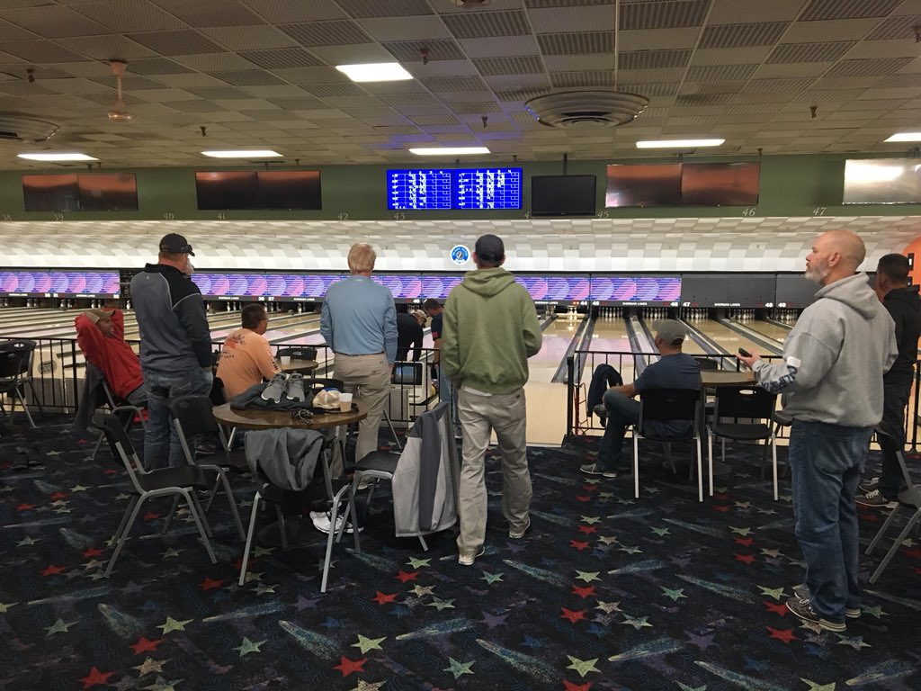JrFilley's tweet photo. When the @TenBargeSeed fishing trip gets cancelled due to 9ft waves you make the best out of the trip.  Bowling and beers.  Thanks @egreytok @Barry_RedoxTurf https://t.co/V2x1l9pEbg