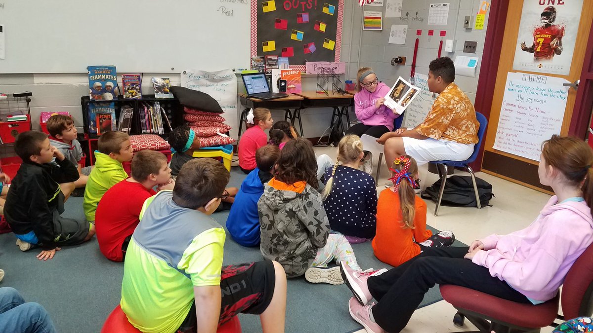 SShepReads's tweet photo. These CHS kids did an amazing job this morning with my 4th graders. Thank you @efolland31 for bringing them. #4thgraderocks #CHSrocks @MrKuchCHS @Whittier_School @Whit244 https://t.co/rYD59D0z4J