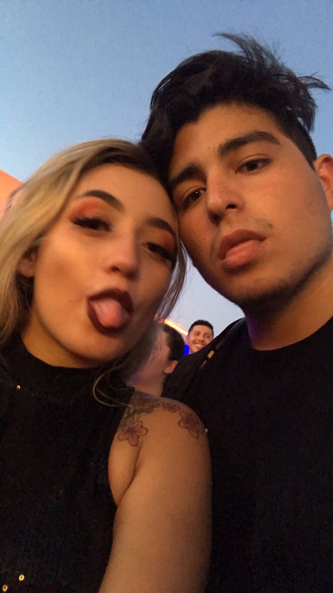ATorres2415's tweet photo. 1 year with my day 1. We are living and thriving together ❤️ https://t.co/uAf4r6zuVy