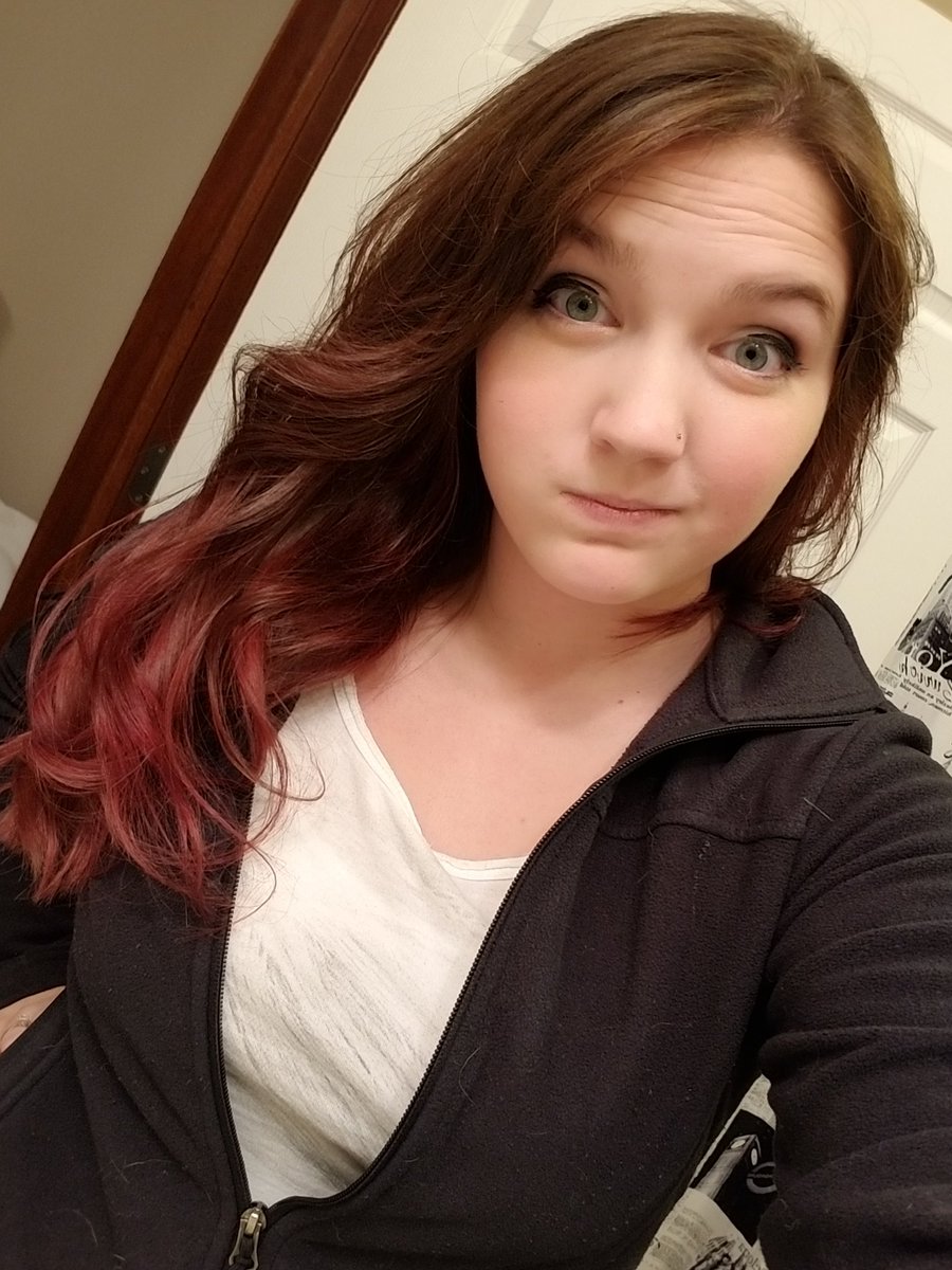 ler3317's tweet photo. Got my hair done yesterday and I'm loving it 😊😊😊😊❤❤❤ https://t.co/y9qIQxLMka