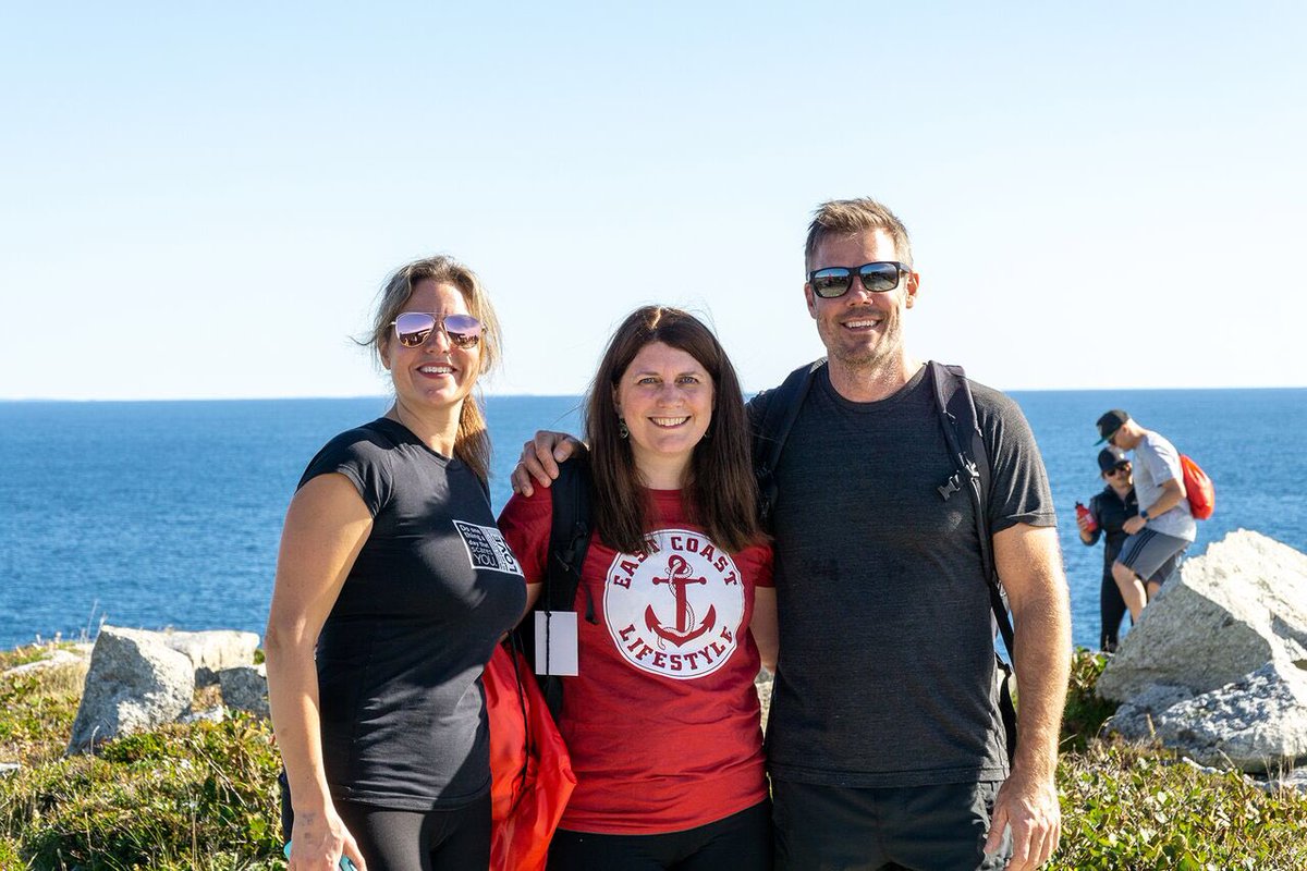 paulalangille's tweet photo. It was so fun to show off our beautiful coast during @Royal_LePage #RLPNSC! Thanks to everyone who came out to #HalifaxHikeForShelter! Almost $2600 raised for @RLPShelterFdn ! #gratitude https://t.co/JdUs4mnl2n