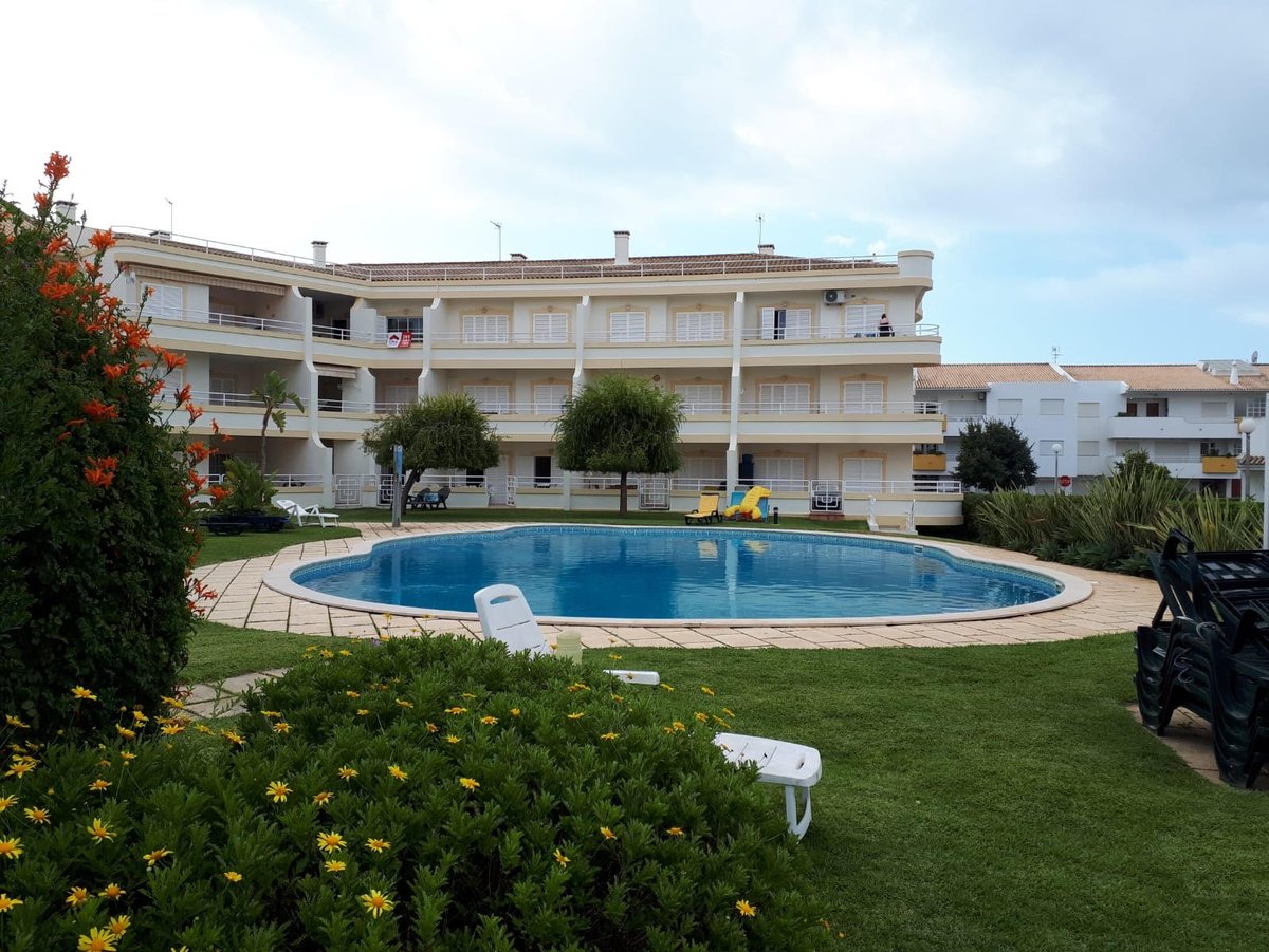 DUMensSoccer's tweet photo. An item for this years Drury Live Auction includes a 7-10 day stay in the Algarve, Portugal. Dates to be agreed between winning bidder and owner from May-September 2019. Includes, a double bed en-suite, a two-bed room, kitchen, living room with fold out couch and shared pool. https://t.co/FPXYkRPtyA