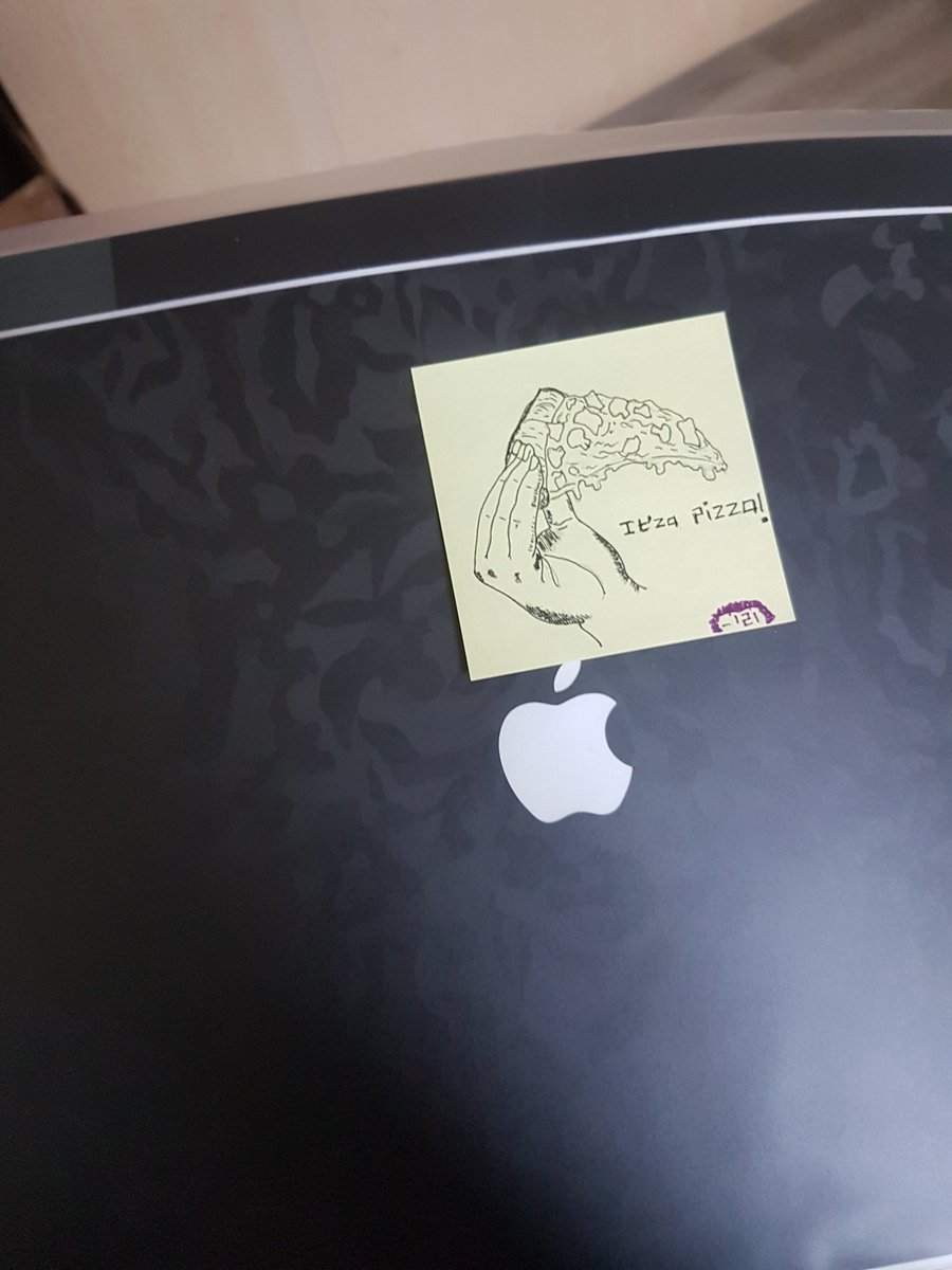 davidmarinan95's tweet image. Asked @dbrand for &quot;something very Italian&quot;. Not disappointed. ❤️

#dbrand #macbookpro15 #skin #itzapizza