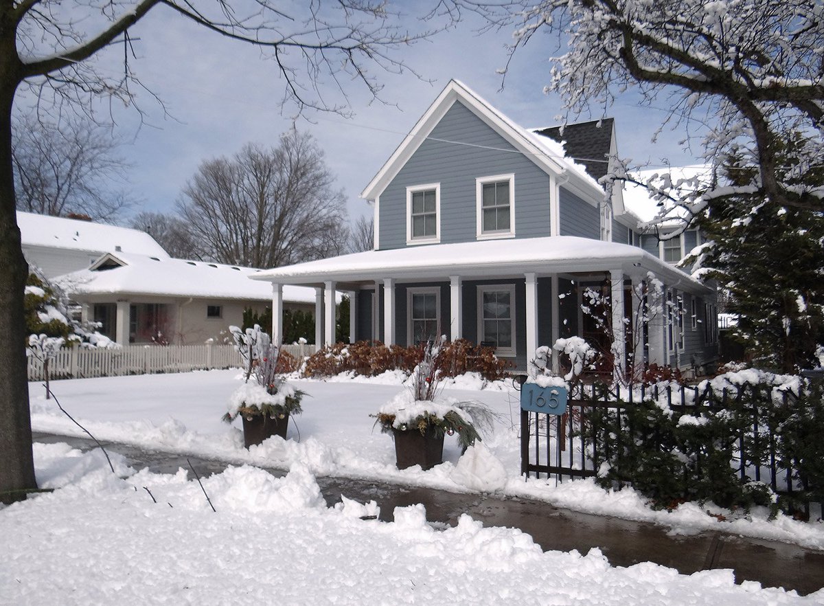 NotlRotary's tweet photo. INTRODUCING HOUSE #4: The Goh Residence, 165 Prideaux St. The home is full of amazing surprises with stylish decorations & beautiful artwork.
Decorated by @Vintage_Hotels Presented by PHIL’S VALU-MART
Tickets at https://t.co/V2naZSp49U #NOTLHHT #NOTLHolidayHouseTour https://t.co/9UMZSsCxNh