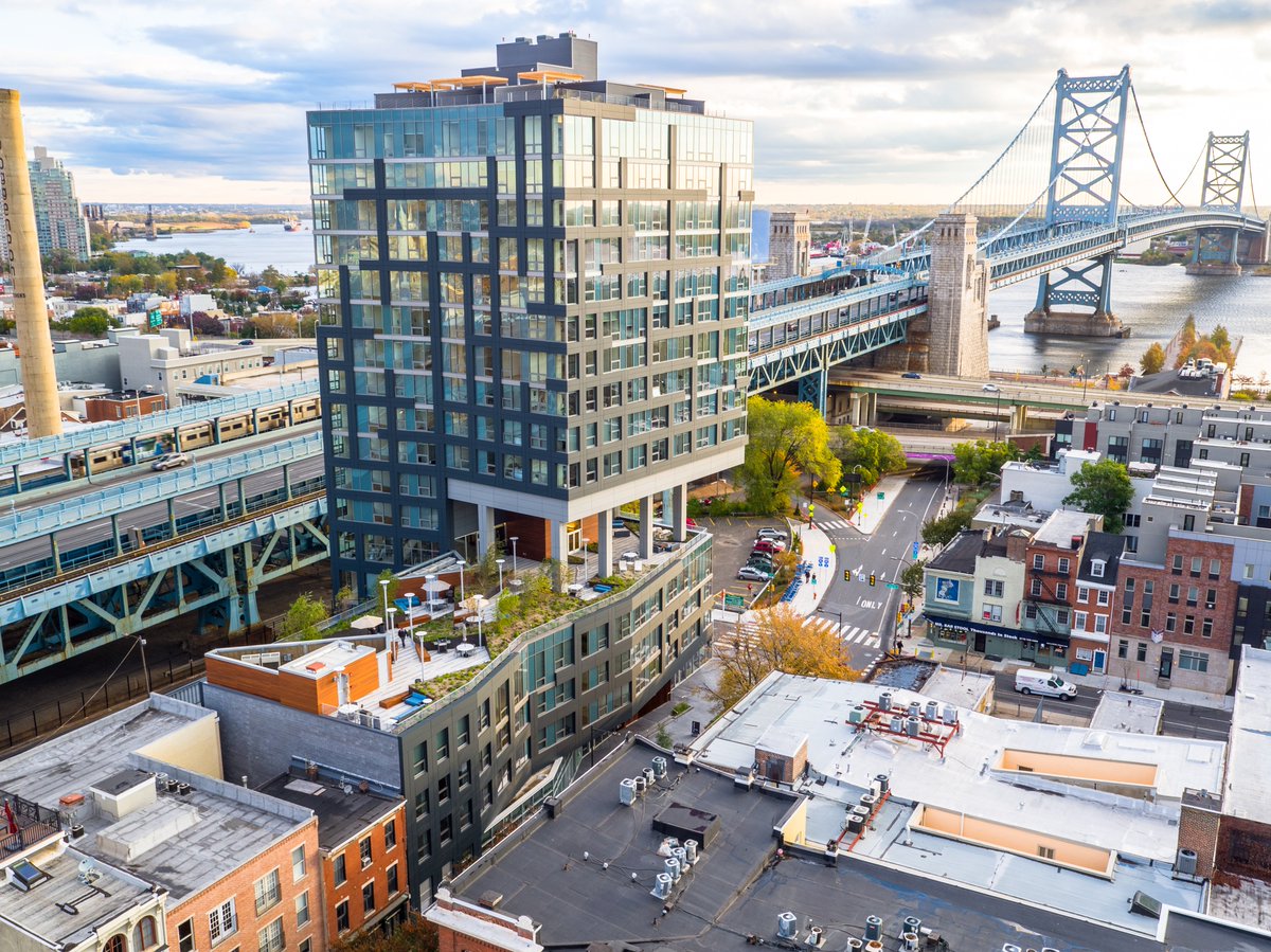 The_HarmanGroup's tweet photo. Bridge is a finalist for tonight’s @GreenBldgUnited 2018 Groundbreaker Awards. Fingers crossed for a win! #BuildGreen18 https://t.co/THXVjuouEL