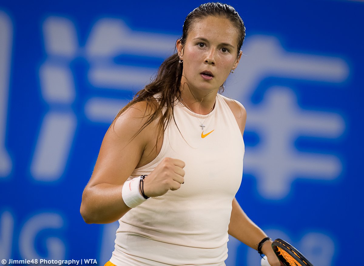 DARIA KASATKINA - Página 27 DoCR1gyU8AAfJan