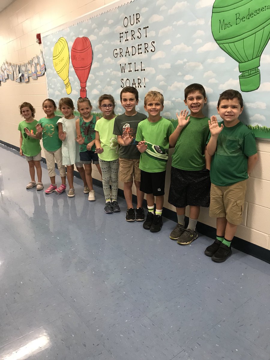 MrsBsBobcats's tweet image. HELLO!!! 👋. @HCPSArea2 #helloweek  @McKitrickElem