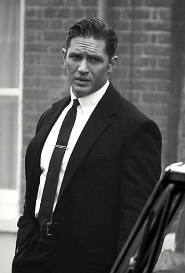 ESmithstone's tweet image. Seriously anyone who says tom hardy isn’t the best looking man on earth needs their head looking at  😍🤤🙌🏼 wowww
