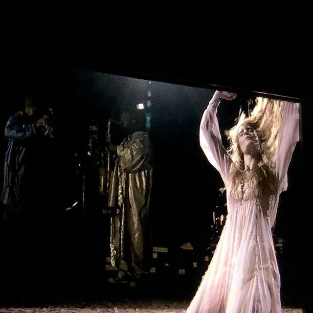 donatellacusma's tweet photo. @florenceandthemachine mesmerizing! 🖤 https://t.co/pjrcYhh3T4 https://t.co/jSghiD7ORo