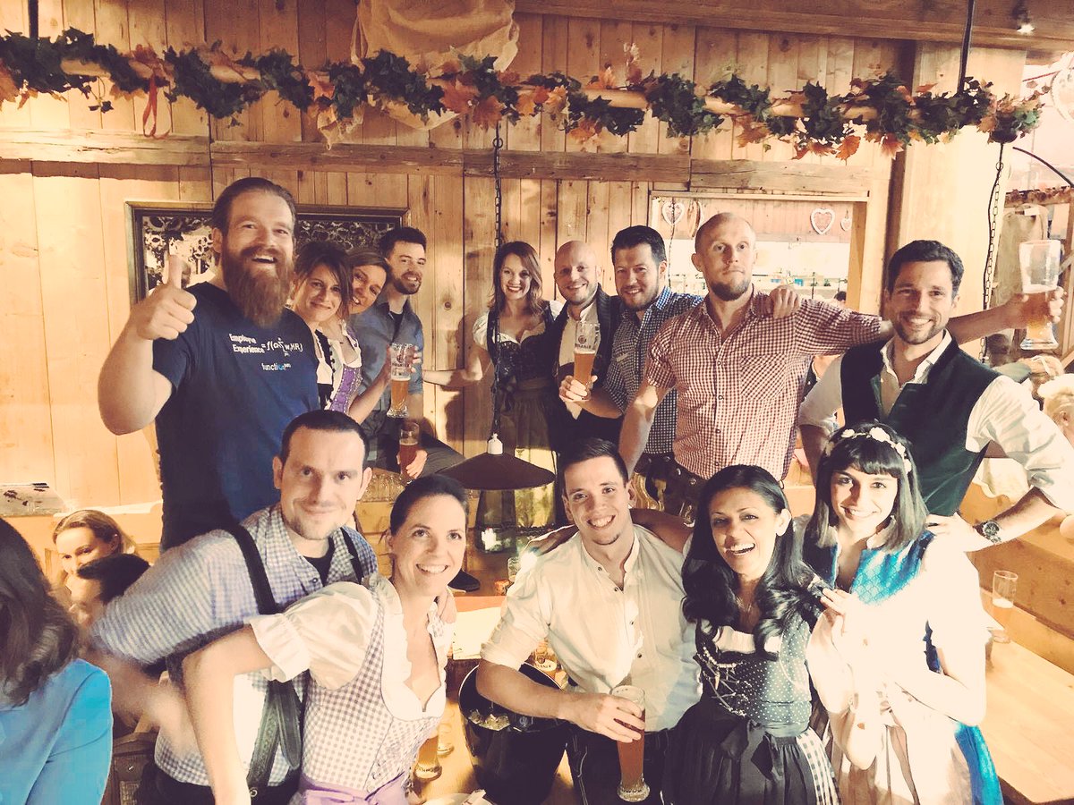 Inspiring exchange with creatives and innovators in the Kuffler Weinzelt with <a href="/RajKHayer/">Raj Hayer</a>! #Wiesn #inspiration #Oktoberfest