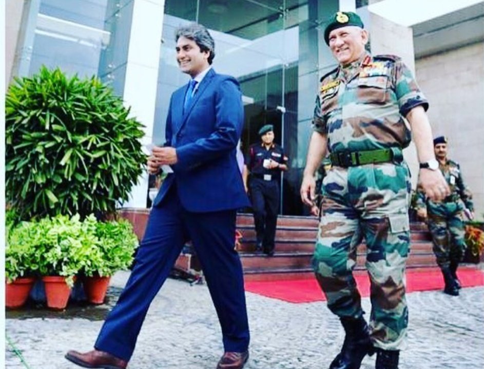 PARASARAM18's tweet photo. पाकिस्तान को भारत की सेना से 'डर' लगने लगा है | #GeneralOnZee से घबराया '#पाकिस्तान

आज ज़ी न्यूज़ पूरे पाकिस्तान में देखा होगा वैसे तो ज़ी न्यूज़ नहीं द���खा जाता है @DNA और @sudhirchaudhary शो गले तक नहीं ��तरी है इसलिए #जी_न्यूज जरूर देखते हैं https://t.co/nL9Djg2MDW