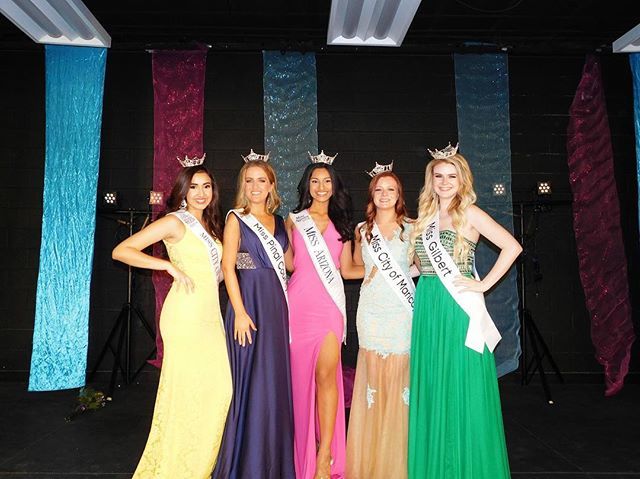 MissGilbertAz's tweet photo. Class of 2019 👑💗 #teamMPVEGA #missgilbert #missgilbert2019 #MAO2019 #mao #sisterhood #sisterqueens https://t.co/ZpKvG4jl1a https://t.co/t6RQmOiOKx