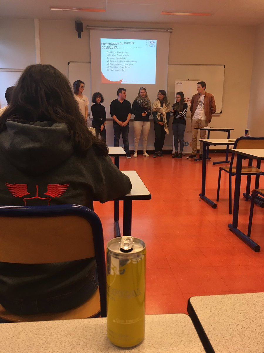 ACID_Brest's tweet photo. Assemblée Générale Ordinaire de @AgoraAes ce soir,
Félicitations au nouveau bureau élu ! https://t.co/3yO8UCq3DB