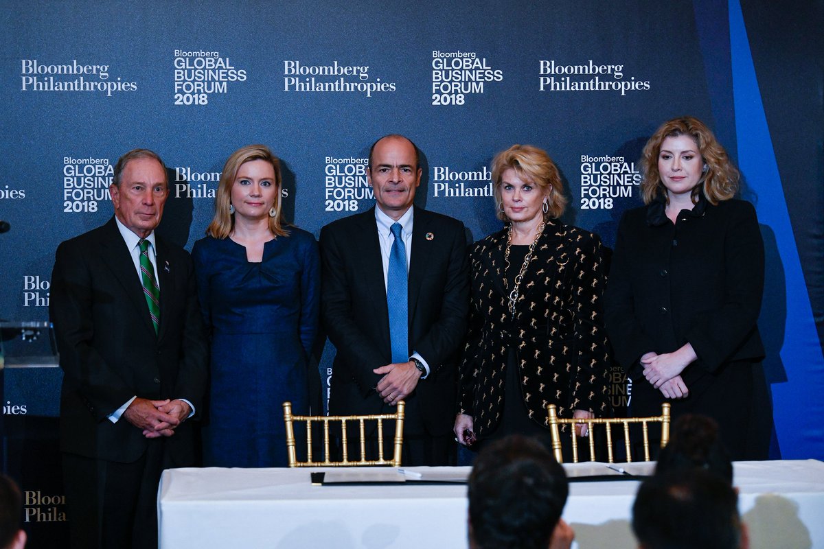 MikeBloomberg's tweet photo. The @Bloomberg Gender-Equality Index shows companies that are leading the way in addressing gender disparities. Thanks to @PennyMordaunt &amp; @WomenEqualities, our new partnership will improve workplace gender equality reporting in the UK. #BloombergGBF https://t.co/Pu3OJg3We4 https://t.co/6xX22xSTHb