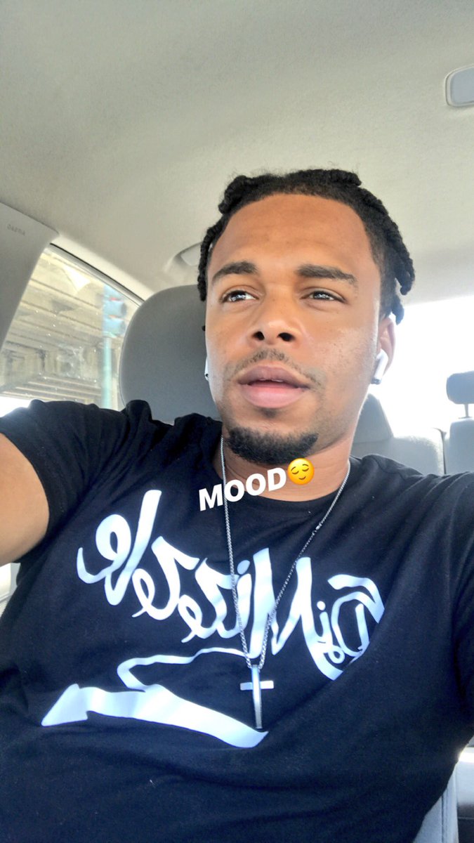 djmizzle504's tweet image. Tired of walking in whack ass clubs in New Orleans book  #theMizzleExperience 🤷🏽‍♂️