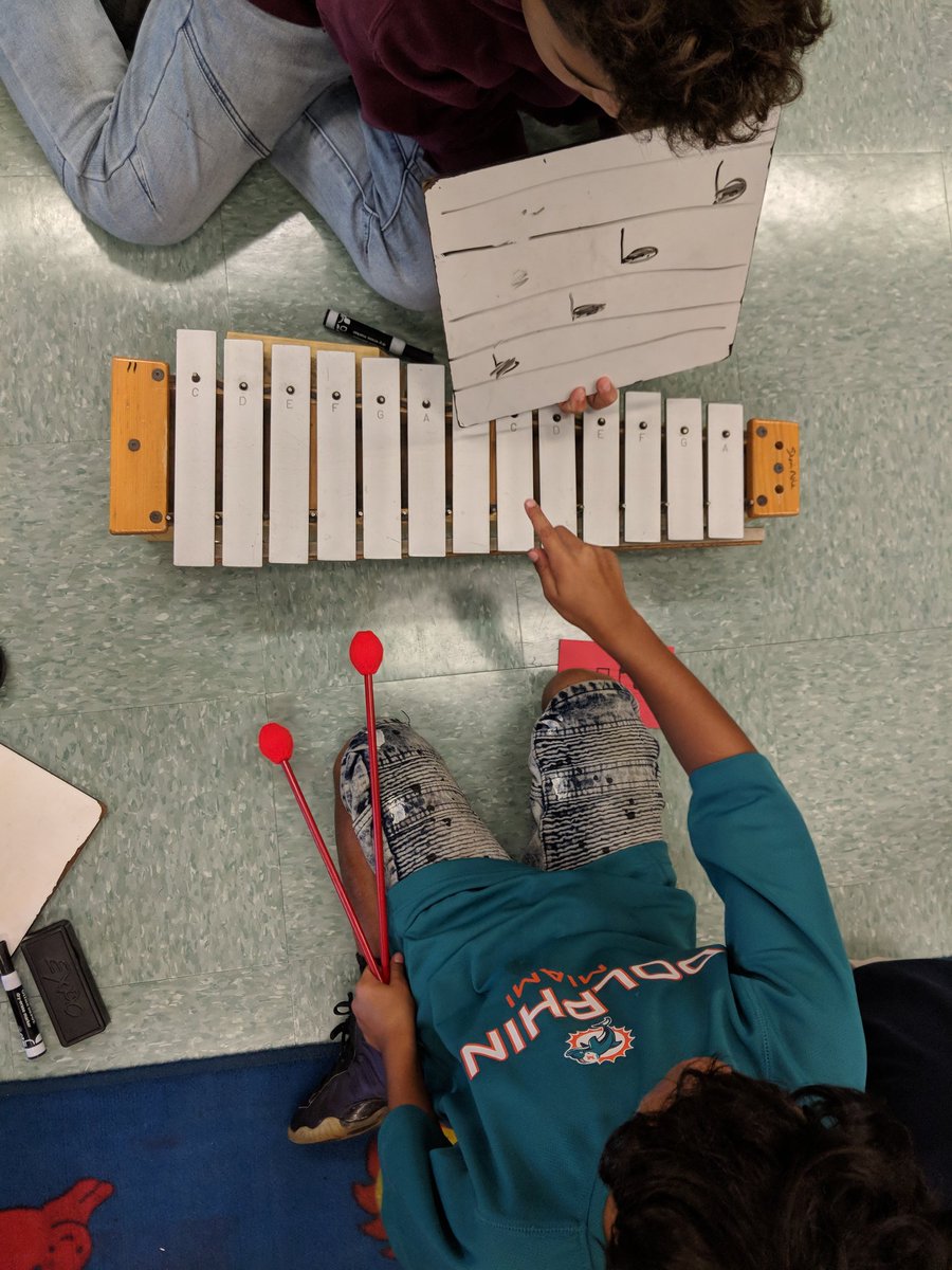 MrHuntMusic's tweet photo. 4th Grade was working hard on their Notes of the Staff today. We created our own challenge questions and worked together to make sure everyone reached success. #musicteacher #collaborativelearning #seminoleheights #publicschool #WeAchieveTogether @HCPSSeminole https://t.co/3zOvgFas13