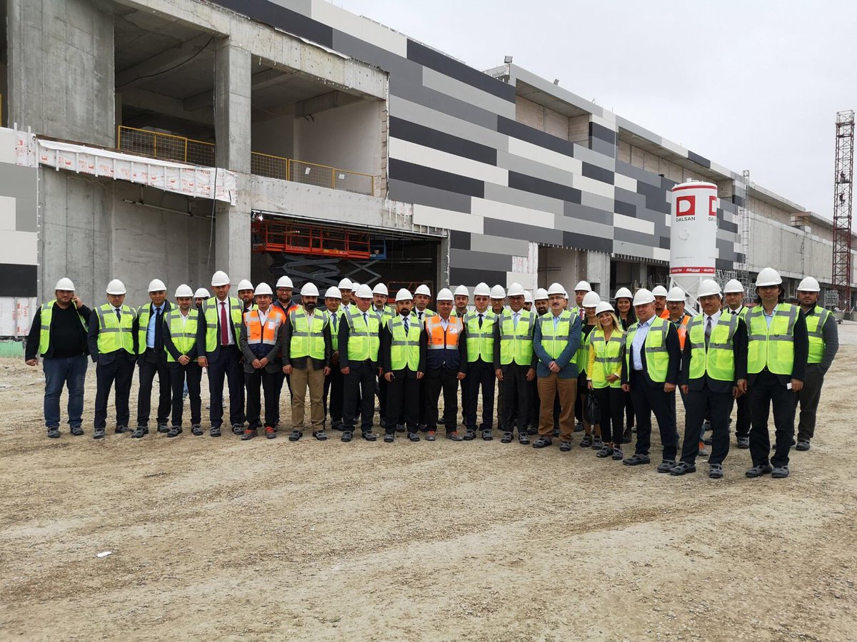 MKucukozdemir's tweet photo. 2019 yılında faaliyete geçecek Turkcell Ankara Veri Merkezi’mizin inşaatını Kamu Kurumlarımızın değerli yöneticileriyle birlikte yerinde inceledik, tüm katılımcılara teşekkür ediyoruz, ziyaretlerimiz devam edecek...Türkiye’nin verisi Türkiye’de kalsın https://t.co/B0sFcvX8fV