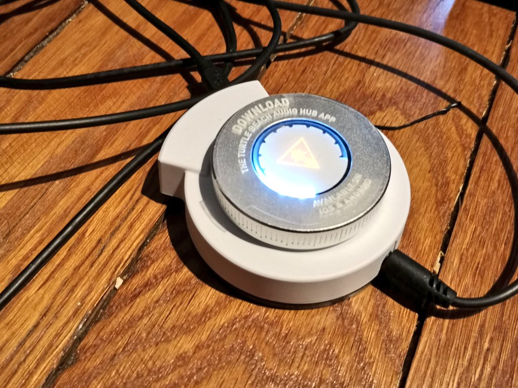 LtPaterson's tweet photo. Le Pro Elite s'offre une version 2 avec coussins à accroches aimantées #Exloft https://t.co/5ZOcRglXwB
