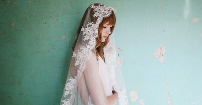 The Best Halter Wedding Dresses for a Summer Wedding  buff.ly/2LRSe7S