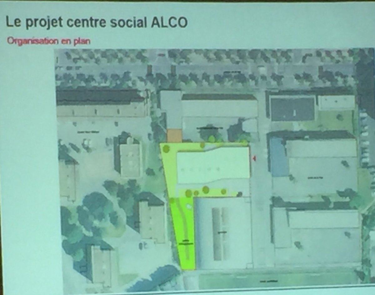 DbgElise's tweet photo. Présentation par les architectes du futur centre ALCO qui sortira de terre d’ici 2020 à #Amiens nord. Priorité: la sécurité durant le chantier. https://t.co/tVaUxiX12f