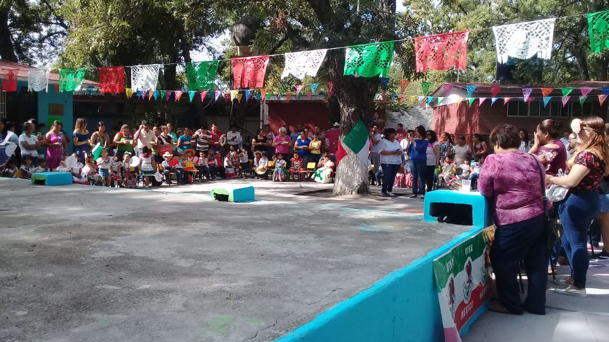 Apoya el CECyTEC con Rondalla y Banda de Guerra a instituciones de educación básica.