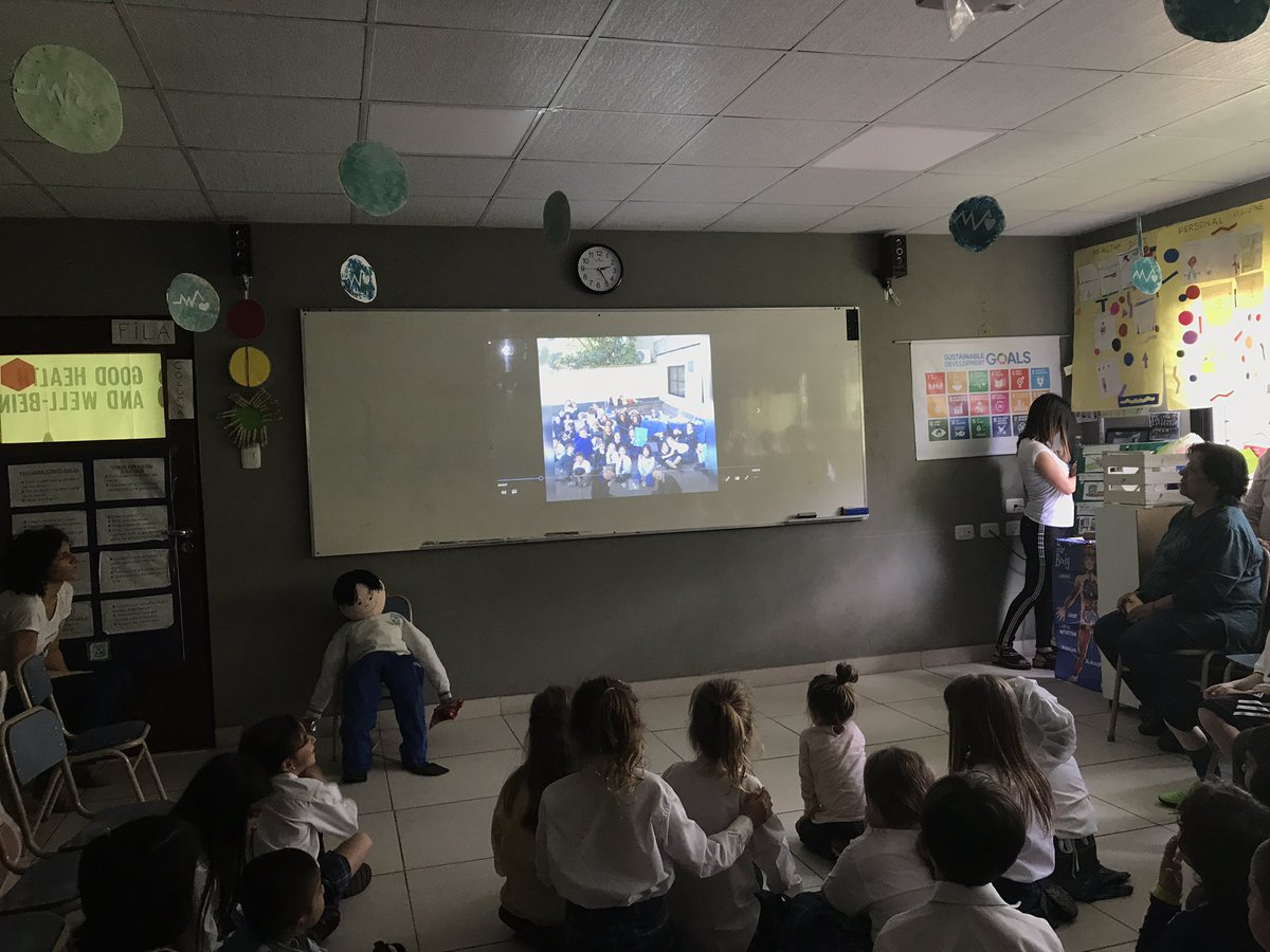 julinls20's tweet photo. They prepare a video showing a healthy breakfast. #SDGs #Colnls #Goal3 https://t.co/YGd33bjk45