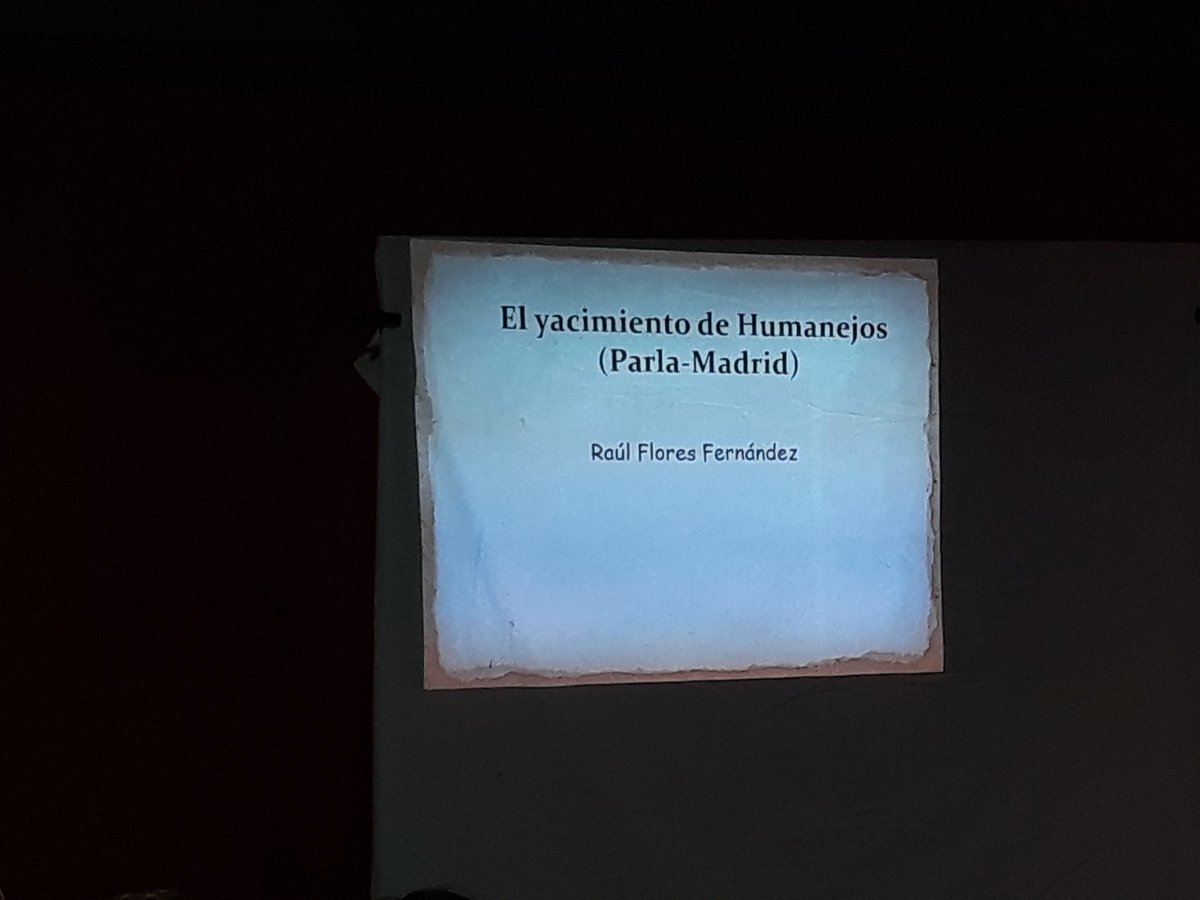VeroPalomares's tweet photo. Unas 300 personas participando ahora mismo en un encuentro sobre el magnífico yacimiento arqueológico descubierto en #Parla. Uno de los mayores de Europa. Ha habido tanta asistencia que han tenido que habilitar un espacio mucho más grande. #Parlatambiéntienecosasbuenas https://t.co/3V0RwLLLvu