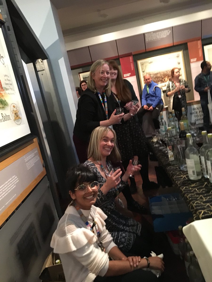 sushmasnacks's tweet photo. What an amazing afternoon @BoltonLMS catering for the teachers event at the new refurbished museum a must see @SamElliott1 @HorwichJen @popUPbusiness @TonyC_BaH @Lancashare1 @dianeelebert @gmchamber @GMCC_faye #Egypt #pyramidcake https://t.co/u6ye0rmooo