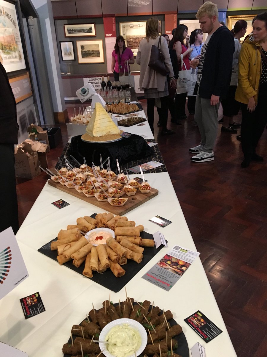 sushmasnacks's tweet photo. What an amazing afternoon @BoltonLMS catering for the teachers event at the new refurbished museum a must see @SamElliott1 @HorwichJen @popUPbusiness @TonyC_BaH @Lancashare1 @dianeelebert @gmchamber @GMCC_faye #Egypt #pyramidcake https://t.co/u6ye0rmooo