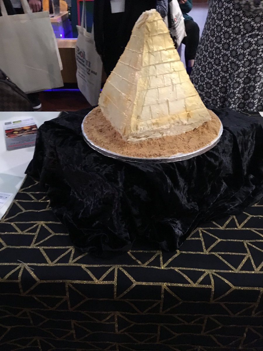 sushmasnacks's tweet photo. What an amazing afternoon @BoltonLMS catering for the teachers event at the new refurbished museum a must see @SamElliott1 @HorwichJen @popUPbusiness @TonyC_BaH @Lancashare1 @dianeelebert @gmchamber @GMCC_faye #Egypt #pyramidcake https://t.co/u6ye0rmooo