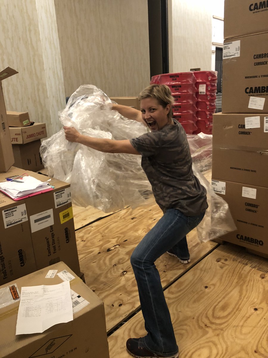 TriMarkUSA's tweet photo. #TriMarkRWSmith's Houston team decided to have a little fun with their last client check-in at Marriott Houston. #WorkHardPlayHard https://t.co/5Y9THoOHuJ