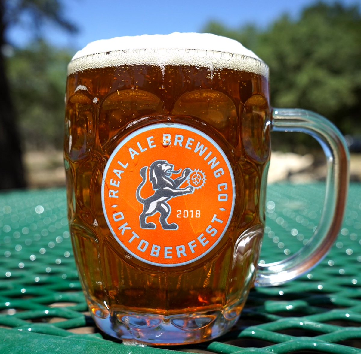 Tonight at <a href="/SaucerSugarLand/">Flying Saucer Sugar Land</a> is one of your last chances to try this year's <a href="/RealAleBrewing/">Real Ale Brewing Co.</a> Oktoberfest and grab one of the badass 2018 steins. Don't miss out! See you at 7pm #Oktoberfest2018  #flyingsaucer #texasbeer #sugarland #mugshot